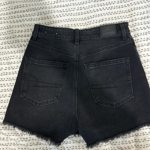 Black American Eagle Highest Rise 90s boyfriend short - Picture 2 of 3